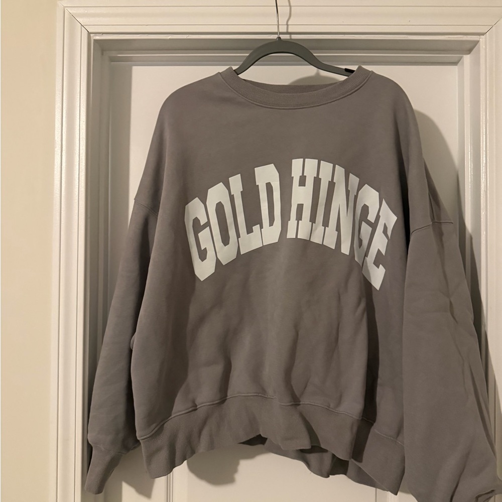 Gold Hinge Women's Gray Crew Neck Sweater